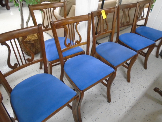 Set of 6 Vintage Chairs